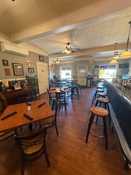 More Photos Of 1213 Ridge Rd, Lackawanna Restaurant For Sale