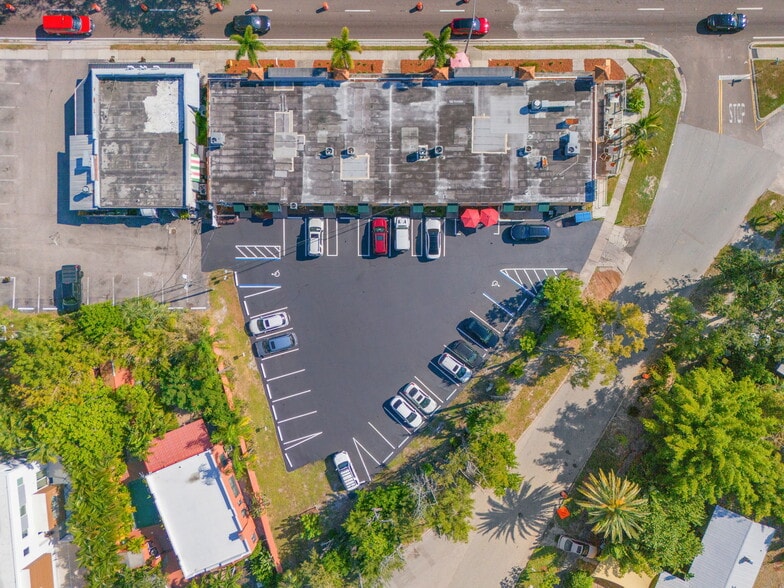 More Photos Of 2801-2815 N Tamiami Trl, Sarasota Restaurant For Lease