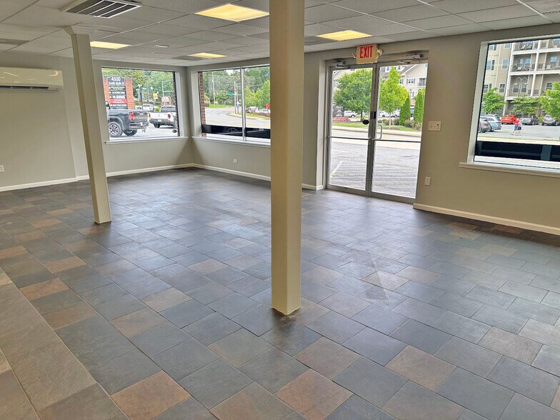 More Photos Of 4510 S Main St, Acworth Freestanding For Lease