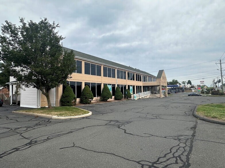 More Photos Of 3203 Berlin Tpke, Newington General Retail For Sale