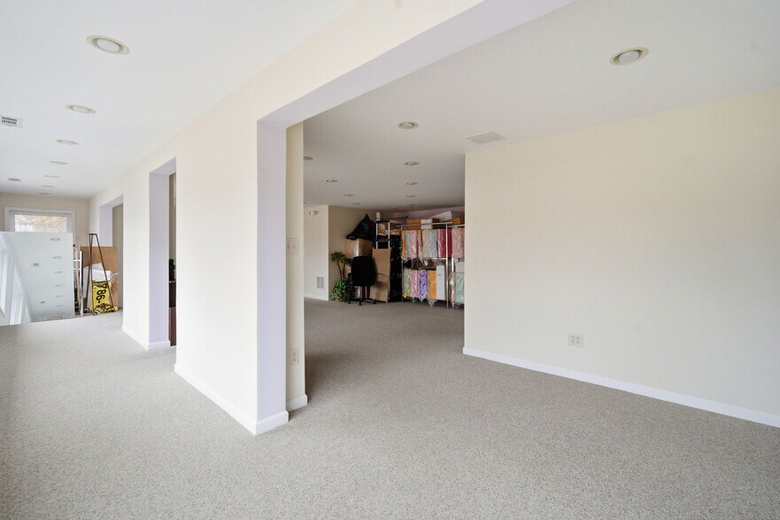 More Photos Of 1632 Riverdale St, West Springfield Freestanding For Sale