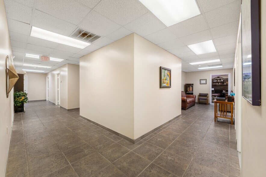More Photos Of 3480 W Main St, League City Medical For Sale