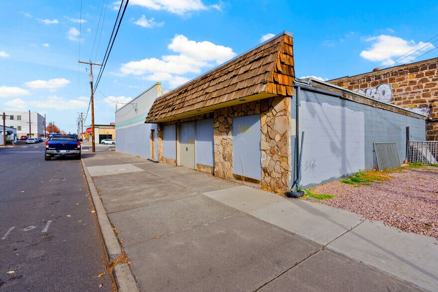 More Photos Of 67 NW Greenwood Ave, Bend Storefront Retail Office For Sale