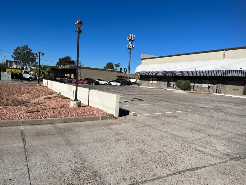 More Photos Of 5212 W Camelback Rd, Glendale Freestanding For Sale