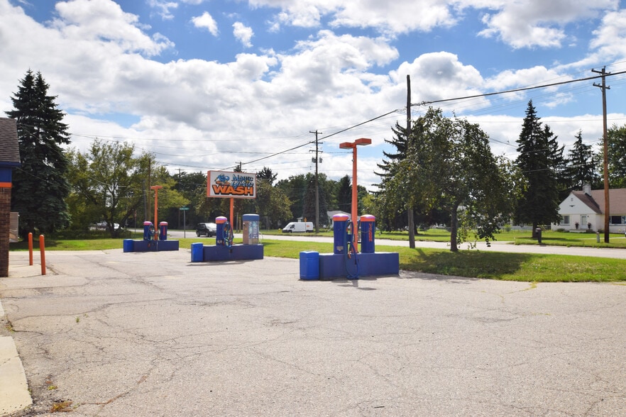 More Photos Of 5069 Fenton Rd, Flint Carwash For Sale