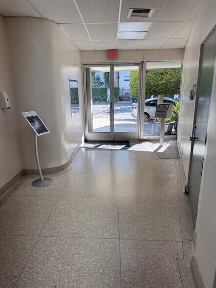 More Photos Of 5967 W 3rd St, Los Angeles Loft Creative Space For Lease