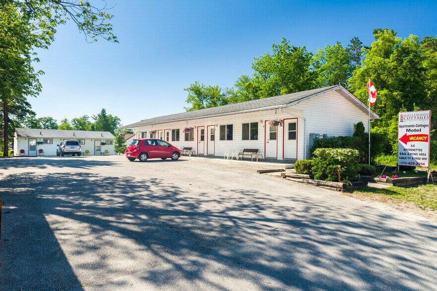 Primary Photo Of 169 Mosley St, Wasaga Beach Hotel For Sale