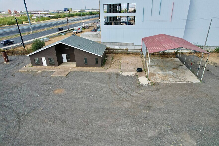 More Photos Of 8301-8319 San Dario Ave, Laredo Land For Lease