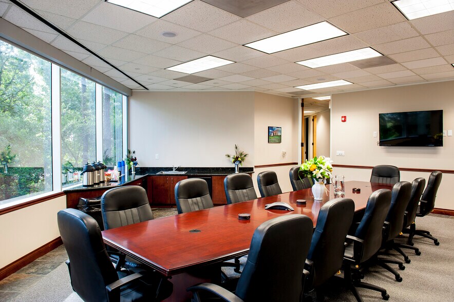 More Photos Of 15425 N I-45, Houston Office For Sale