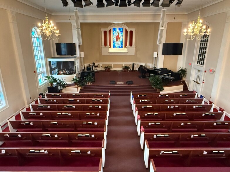 More Photos Of 1400 Russell Rd, Alexandria Religious Facility For Sale