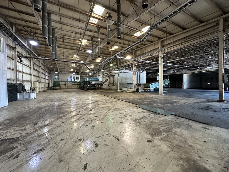 More Photos Of 625 66th Ave SW, Vero Beach Manufacturing For Sale