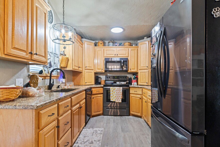 More Photos Of 21507 S Highway 69, Afton Industrial For Sale