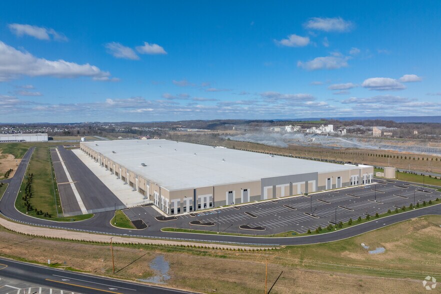 More Photos Of 745 Killinger Rd, Annville Distribution For Lease