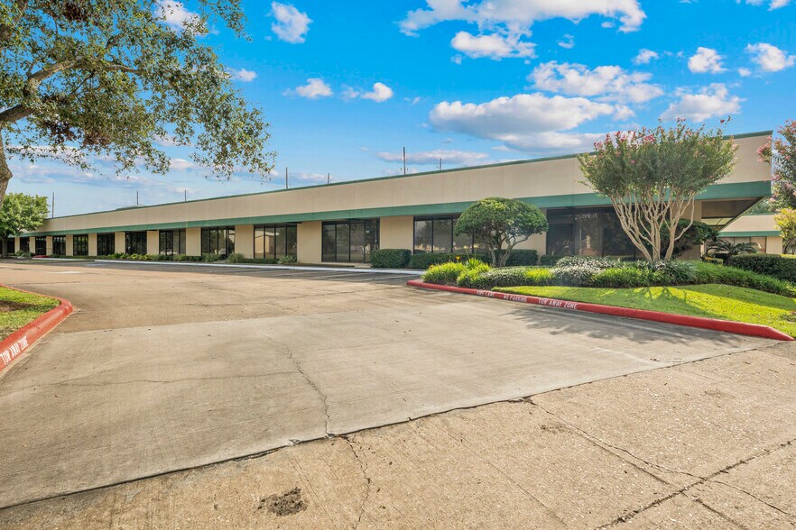 More Photos Of 11200-11248 Wilcrest Green Dr, Houston Unknown For Lease