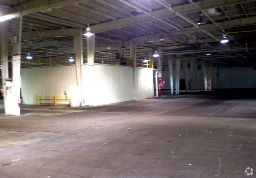 More Photos Of 500 N Rangeline Rd, Morristown Manufacturing For Sale