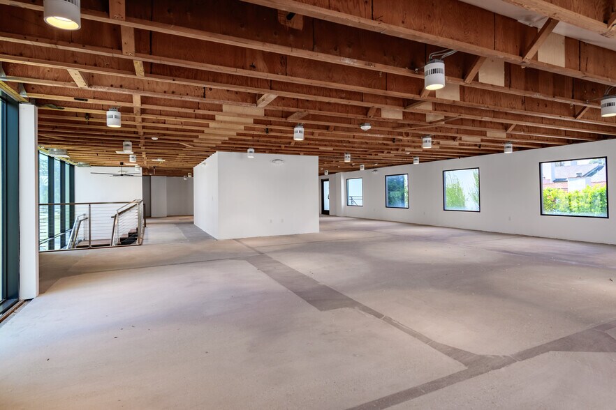 More Photos Of 3331 Ocean Park Blvd, Santa Monica Loft Creative Space For Lease