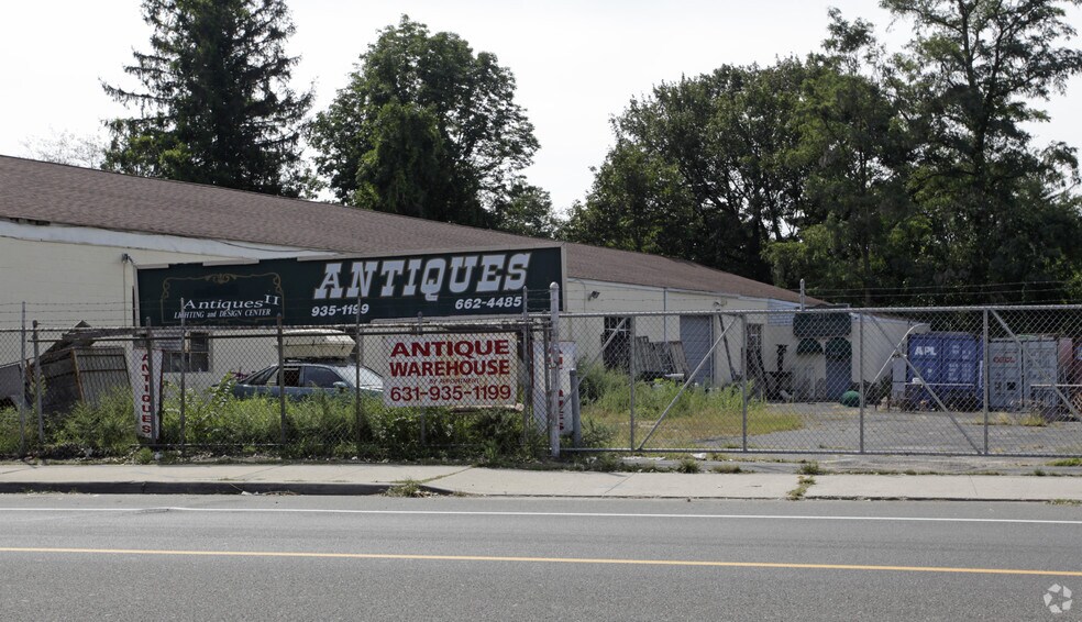 More Photos Of 1959 New York Ave, Huntington Station Auto Repair For Sale
