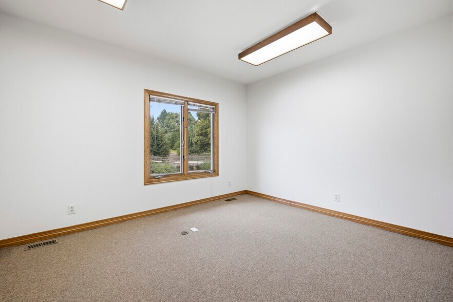 More Photos Of 4828 S College Ave, Fort Collins Office For Sale