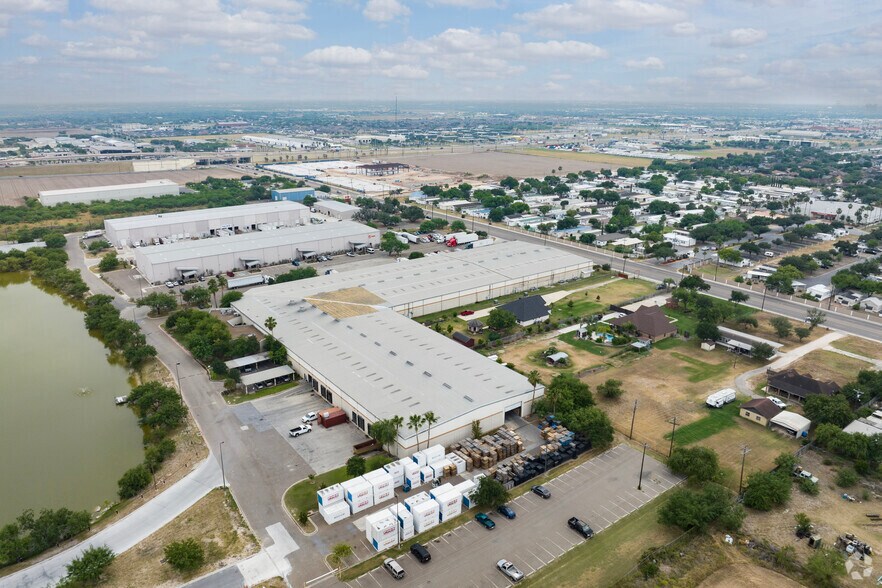 More Photos Of 901 W Owassa Rd, Edinburg Warehouse For Lease