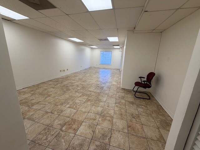 More Photos Of 8755-8785 Mathis Ave, Manassas Office For Lease