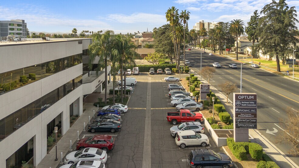 More Photos Of 14600 Sherman Way, Van Nuys Unknown For Lease