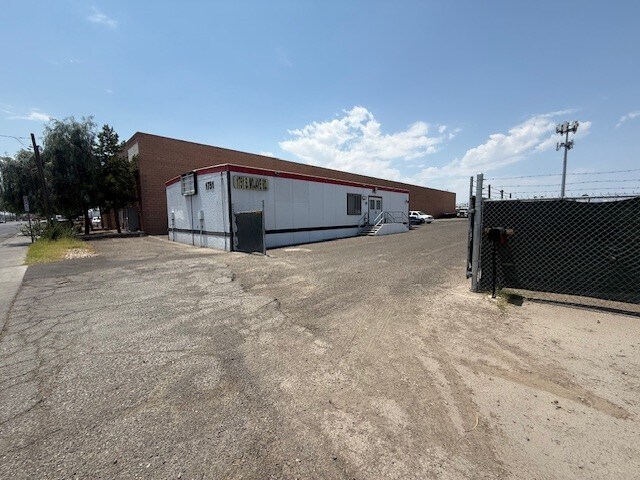 Primary Photo Of 1751 S Mojave Rd, Las Vegas Freestanding For Lease