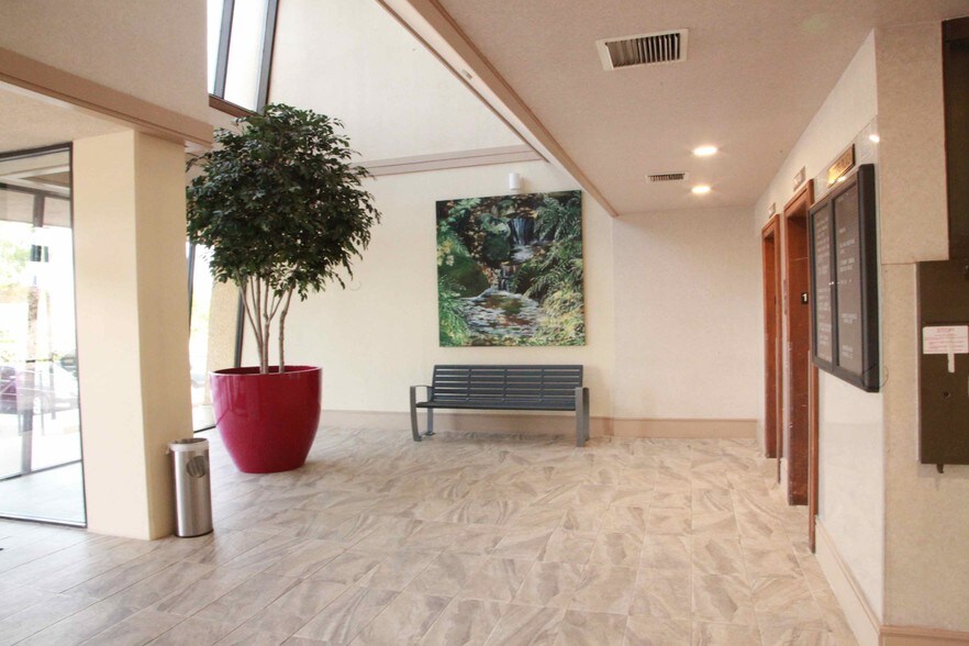 More Photos Of 6090 Surety Dr, El Paso Office For Lease