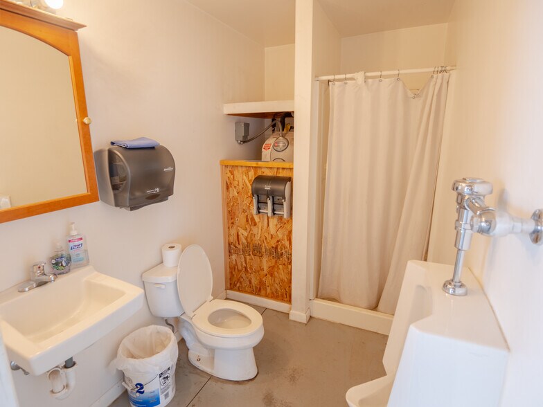 More Photos Of 14088 Interstate 25, Walsenburg Flex For Sale