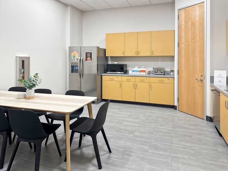 More Photos Of 1264 Hawks Flight Ct, El Dorado Hills Coworking Space