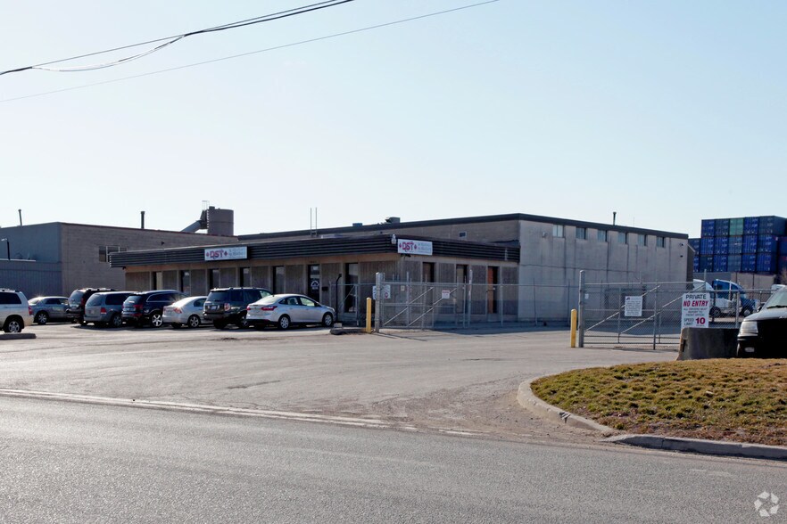 More Photos Of 1801 Shawson Dr, Mississauga Warehouse For Sale