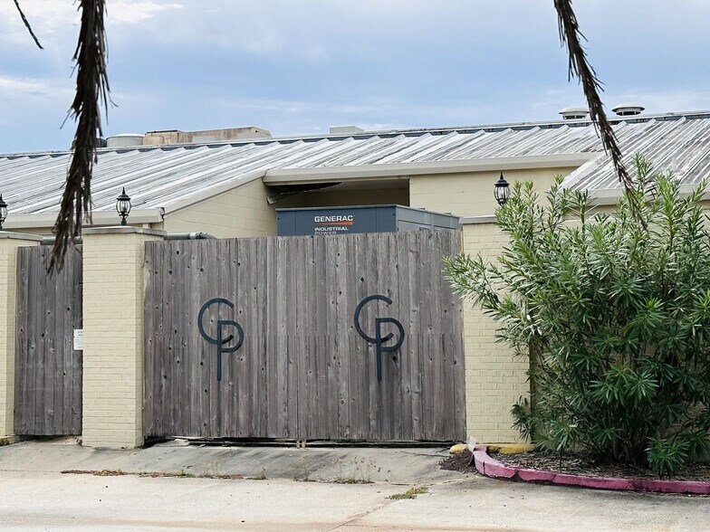 More Photos Of 5301 Tullis Dr, New Orleans Assisted Living For Sale