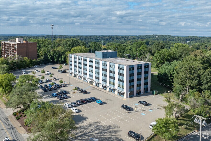 More Photos Of 10 Duff Rd, Pittsburgh Office For Lease