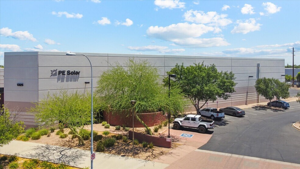 More Photos Of 1325 W Auto Dr, Tempe Light Distribution For Lease