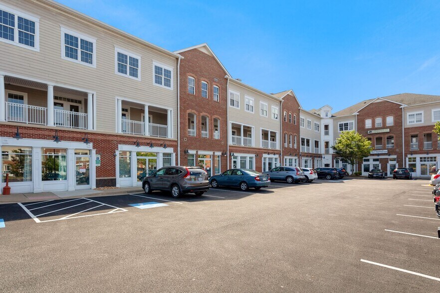 More Photos Of 13885 Hedgewood Dr, Woodbridge Office Residential For Sale