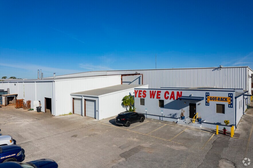 More Photos Of 5210 Causeway Blvd, Tampa Manufacturing For Lease