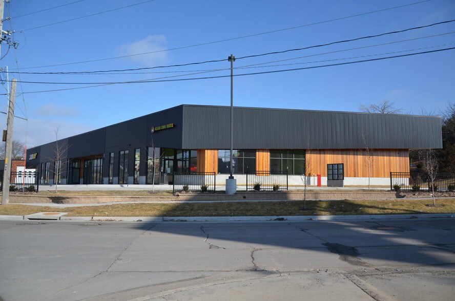 Primary Photo Of 1251 Keosauqua Way, Des Moines General Retail For Sale