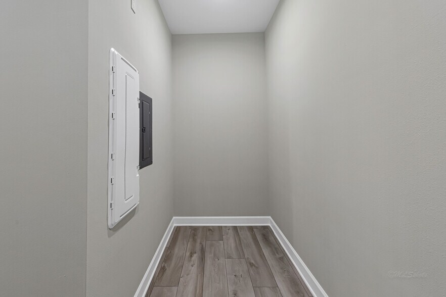 More Photos Of 1325 Main St, Katy Medical For Sale