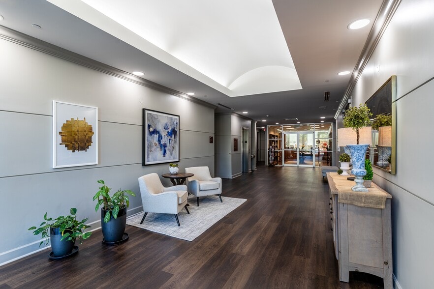 More Photos Of 178 S Main St, Alpharetta Office For Sale