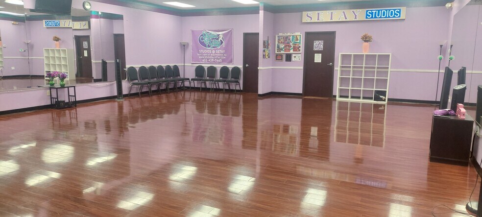 More Photos Of 7430 S 48th St, Phoenix Storefront For Lease