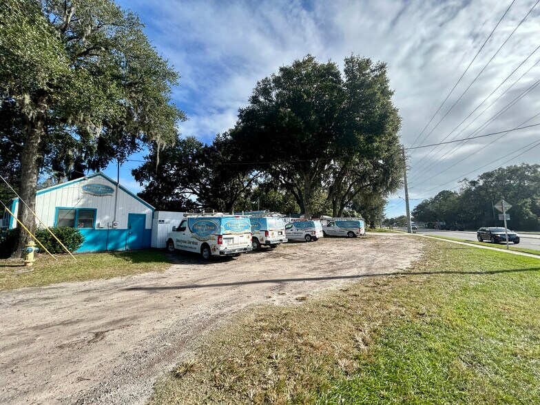 More Photos Of 1534 S 8th St, Fernandina Beach Light Manufacturing For Lease