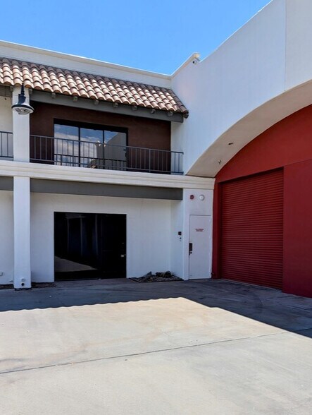 More Photos Of 41801 Corporate Way, Palm Desert General Retail For Lease