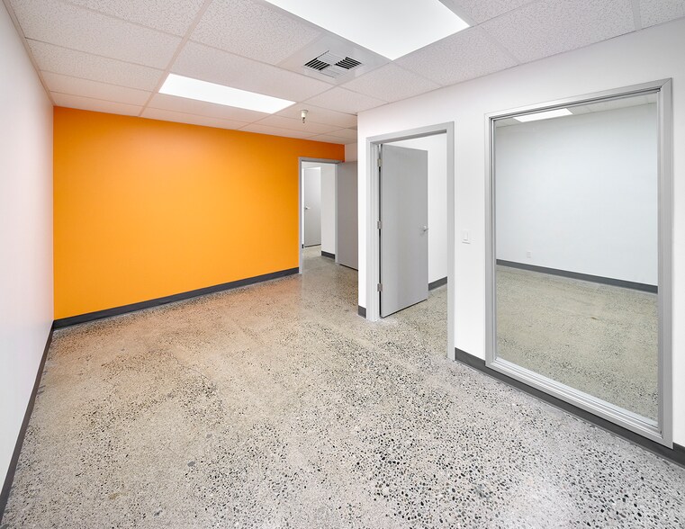 More Photos Of 6627 S 191st Pl, Kent Unknown For Lease