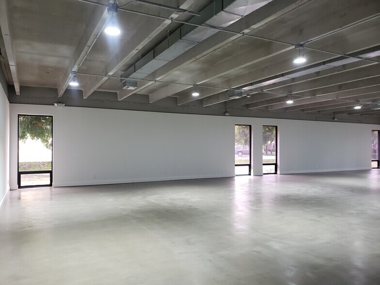 More Photos Of 469 Spencer Dr, West Palm Beach Medical For Lease