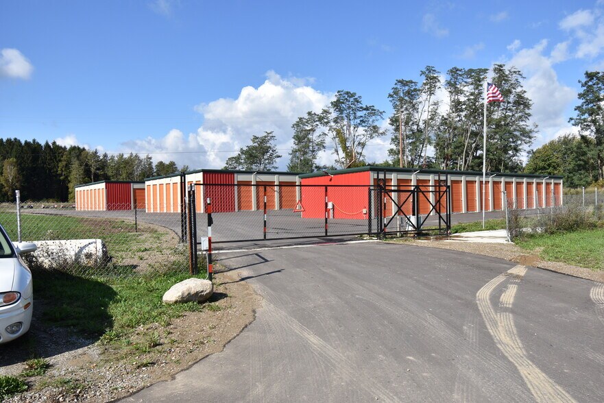 More Photos Of 205 N Ridge St, Port Sanilac Manufacturing For Sale