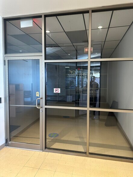 More Photos Of 14700-14738 S Cicero Ave, Midlothian Unknown For Lease