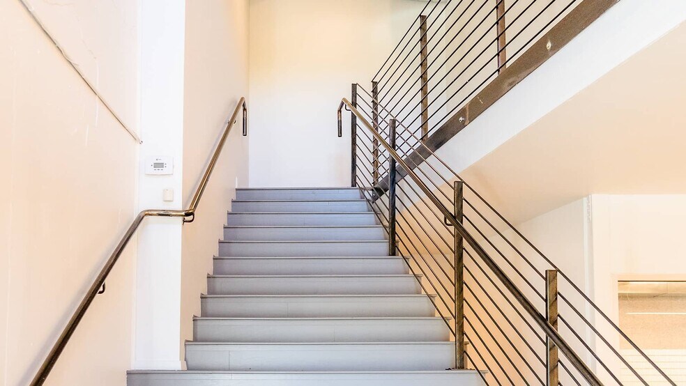 More Photos Of 3000 E Cesar Chavez St, Austin Office For Lease