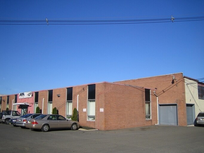 Primary Photo Of 545 Dowd Ave, Elizabeth Warehouse For Lease