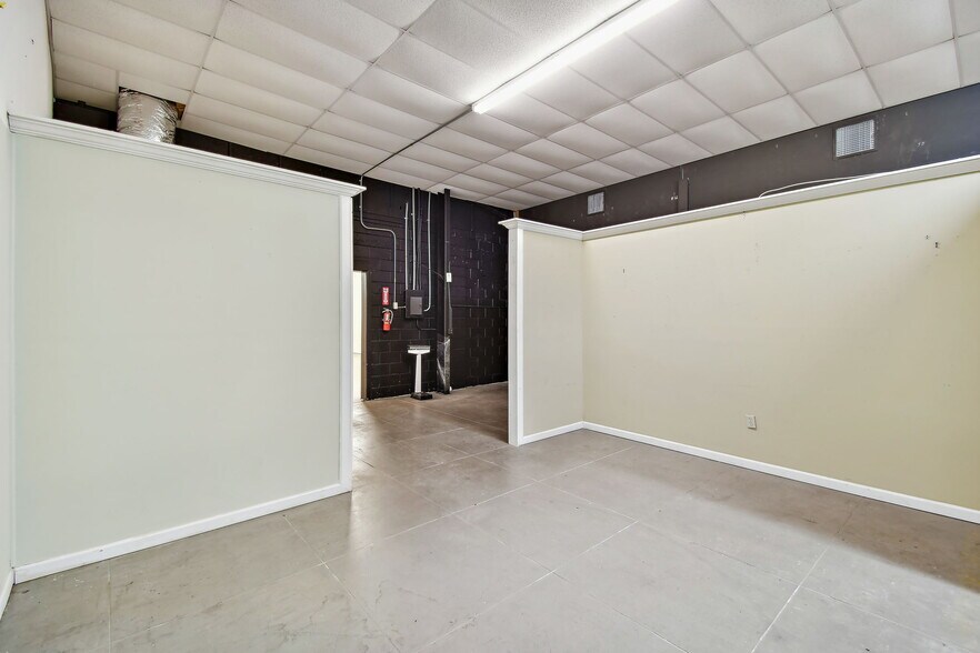 More Photos Of 1956 Kingsley Ave, Orange Park General Retail For Lease