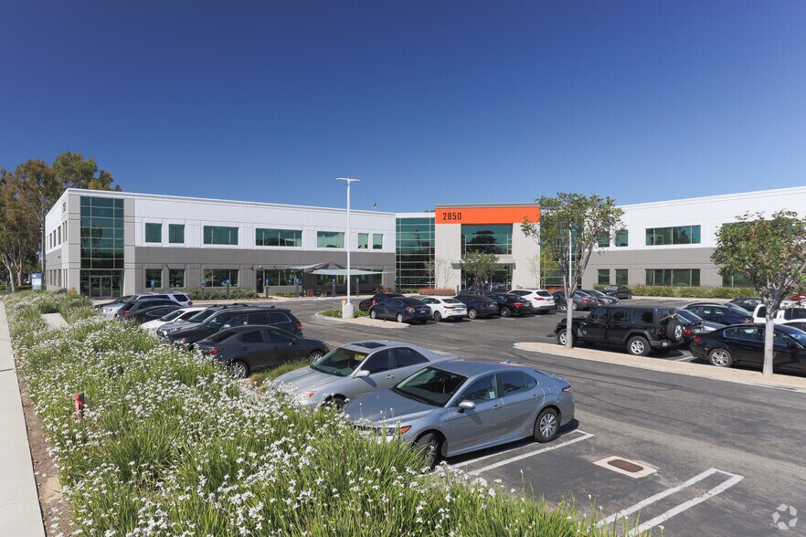 More Photos Of 2850 S Red Hill Ave, Santa Ana Office For Lease