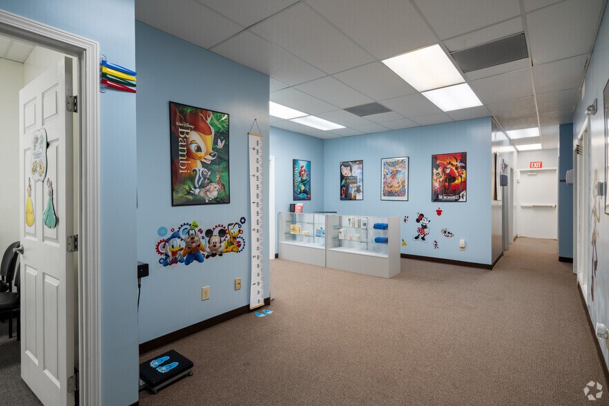 More Photos Of 2980 N Main St, Decatur Medical For Lease